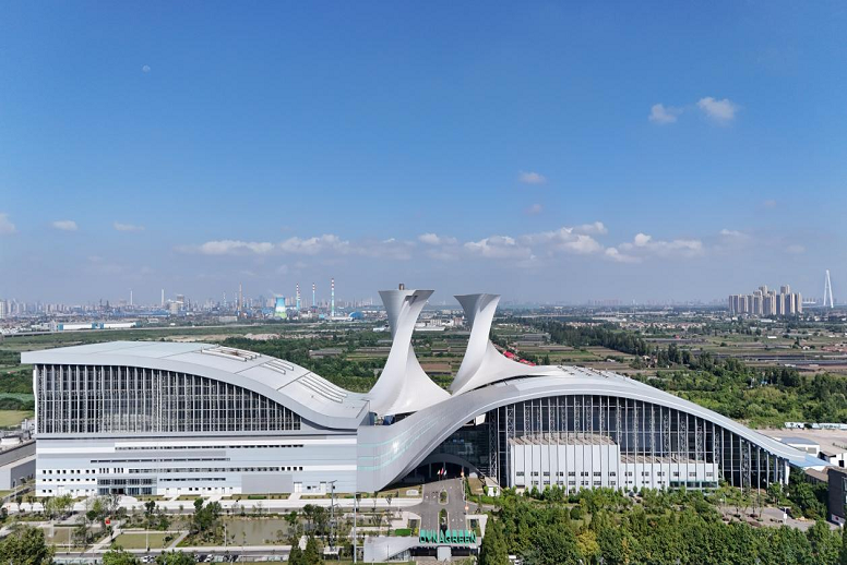 尊龙凯时武汉公司两青工被聘为“湖北青年情形 友好使者”