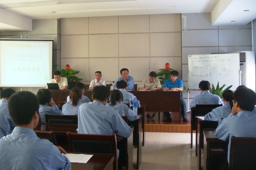 尊龙凯时招聘培训首批应届大学结业生